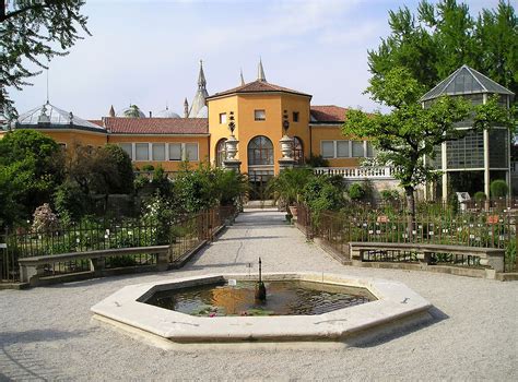  Orto Botanico di Padova: Một Khu Vườn Thiên Đường Nơi Kiến Thức và Sắc Màu Hoà Quyện!